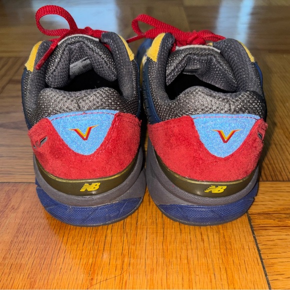 RARE New Balance 990v5 x Shoe City x EAT pre-school sneakers - SIZE 3Y - Picture 3 of 6